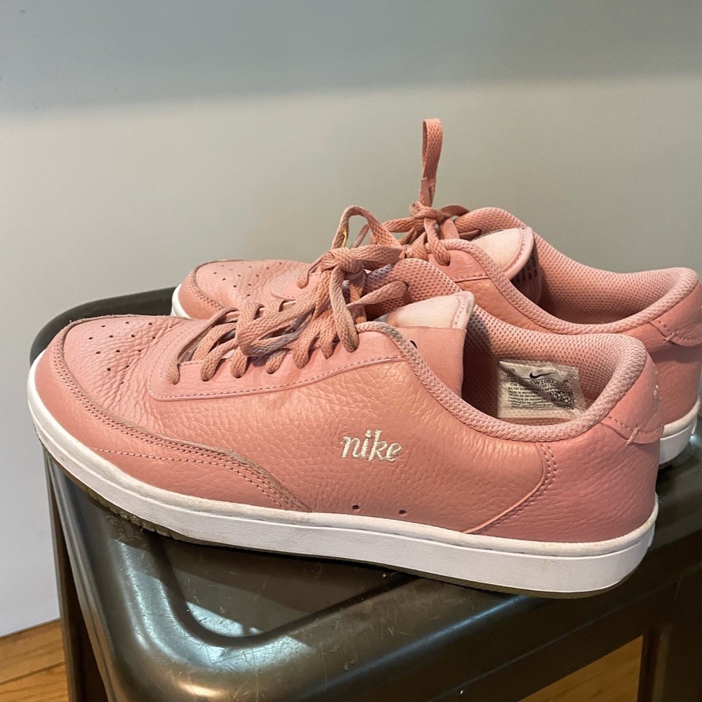 Nike women’s casual sneakers